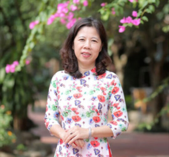 Cô Nguyễn Thu Hồng